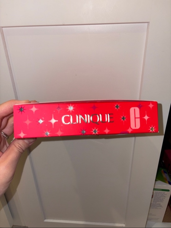 Clinique Kisses Mini Lip Set - Red, Pink & Purple Holiday Box - Picture 3 of 3